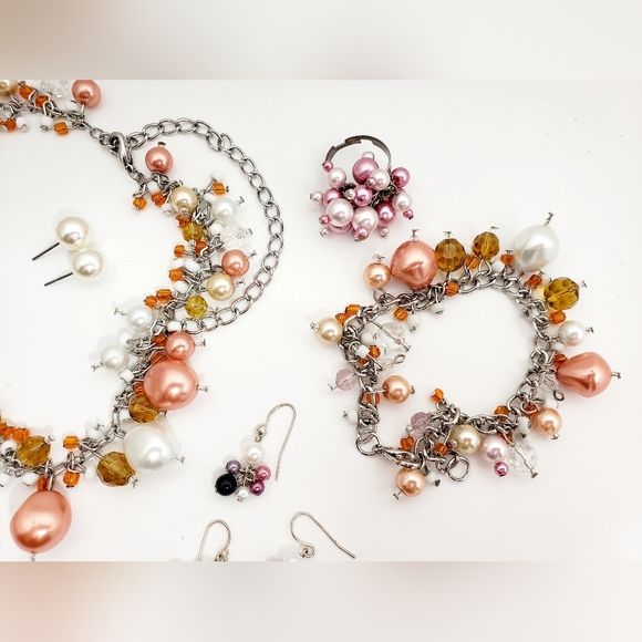 8-Piece Set Pearl Necklace, Ring, Earrings and Bracelet Ensemble - Picture 9 of 10